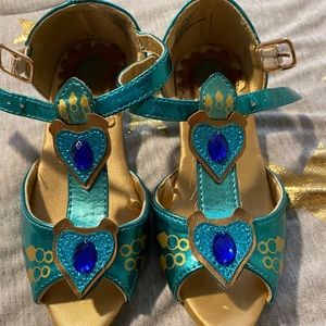 Princess jasmine dress up heels